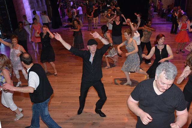 min 2015 05 24 station danse 730
